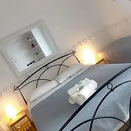 Dimora Filangieri לינה וארוחת בוקר 4*
